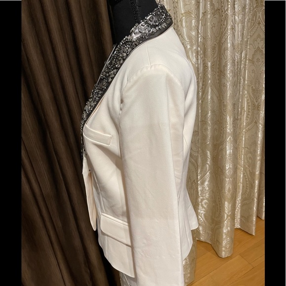 White fancy blazer - Picture 11 of 16